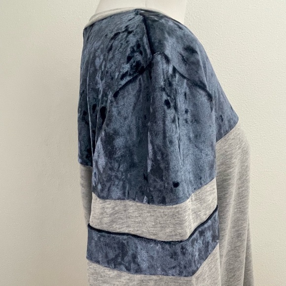 SUTTER GRAY SWEATSHIRT WITH BLUE VELVET ACCENT AT SHOULDER AND SLEEVE CREW NECK - Picture 5 of 9